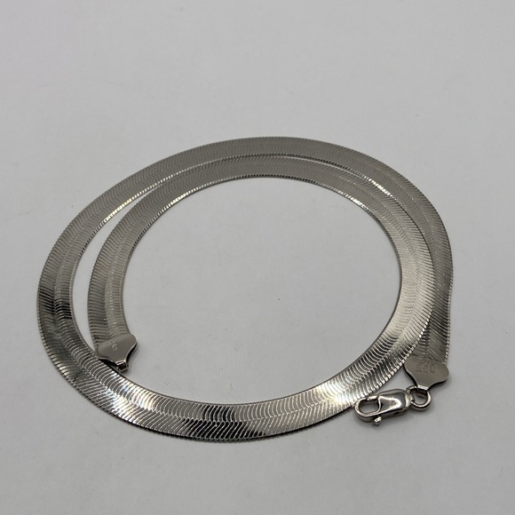 Sterling Silver Herringbone Necklace 3/8”W 20”L - Picture 5 of 12